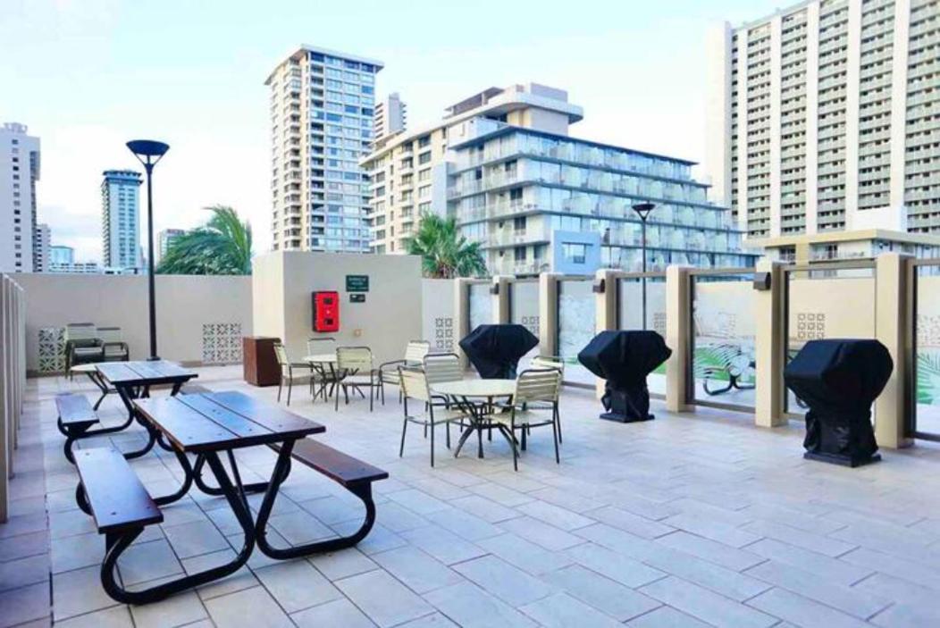 Appartement 1508- Heart Of Waikiki With Kitchen-Free Parking-King Bed-Corner Unit à Honolulu Extérieur photo