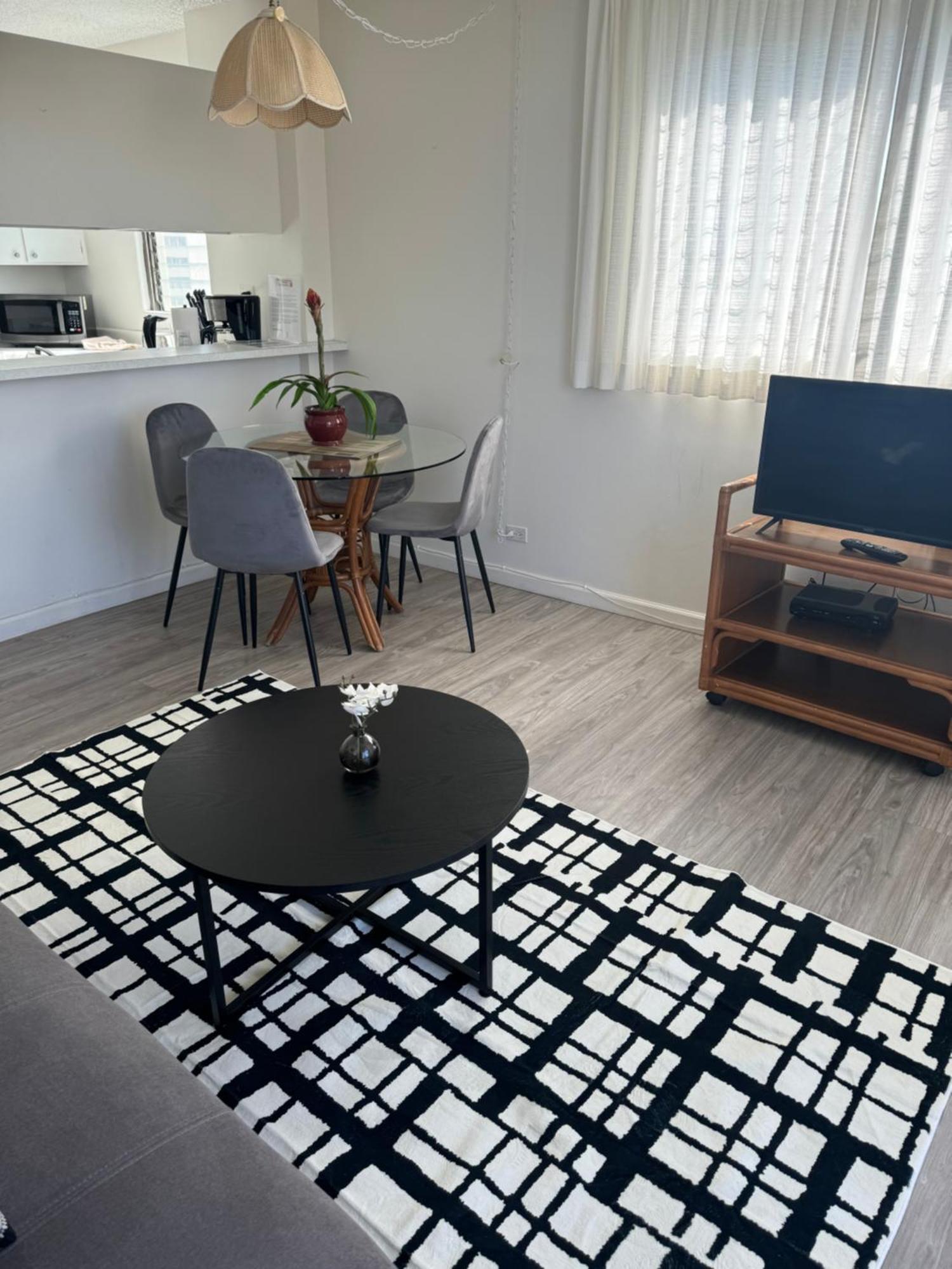 Appartement 1508- Heart Of Waikiki With Kitchen-Free Parking-King Bed-Corner Unit à Honolulu Extérieur photo